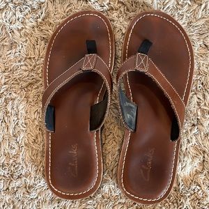 Clarks Flip flops